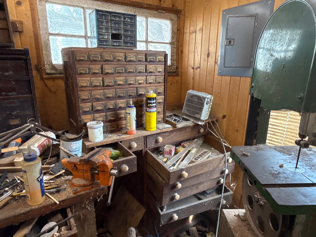 TOOL CABINET & ORGANIZERS