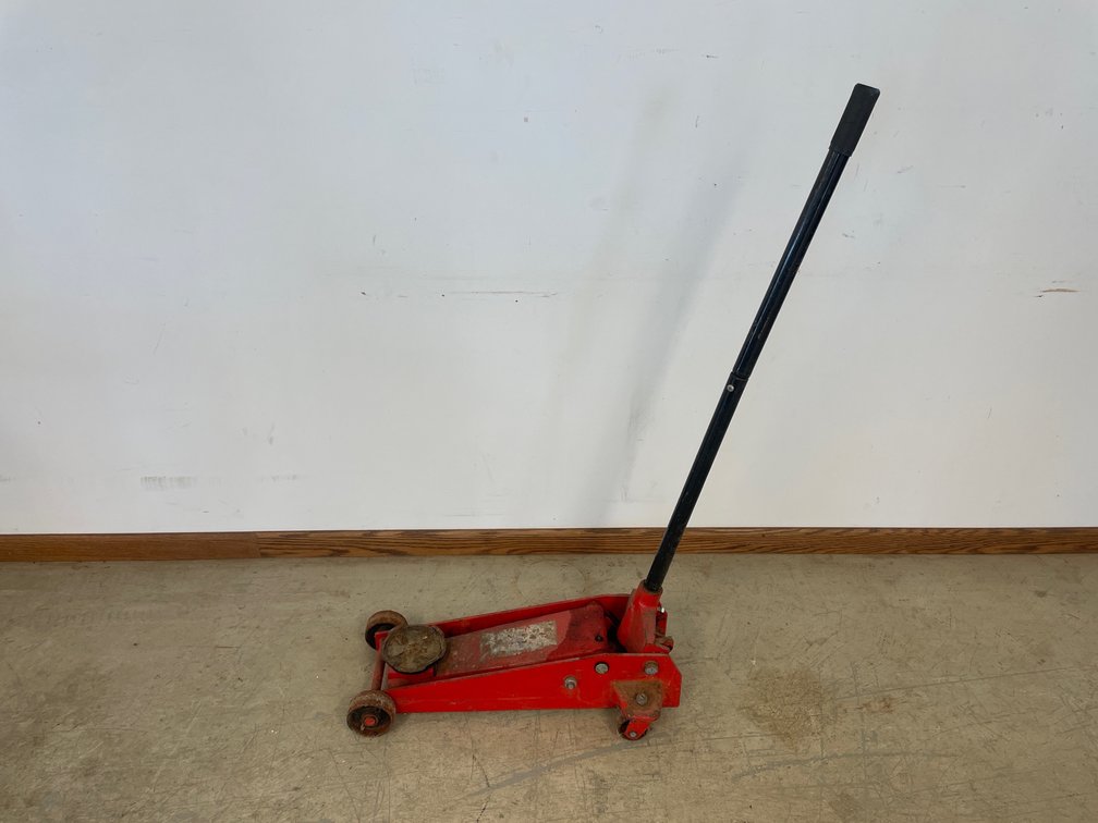 FLOOR JACK