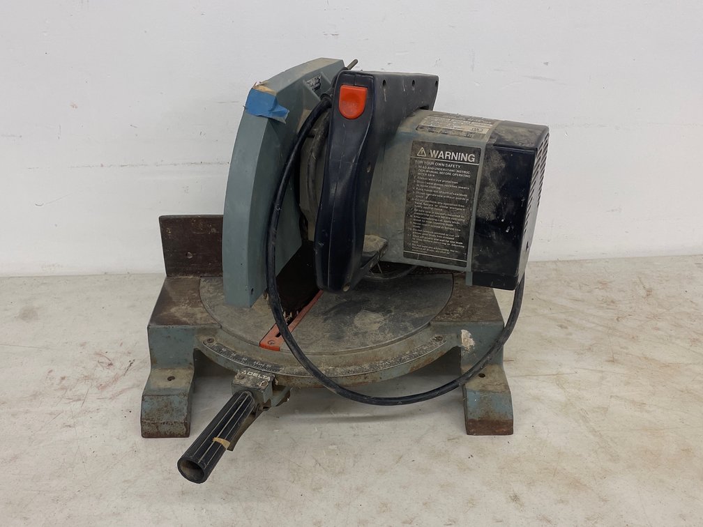 DELTA MITER SAW
