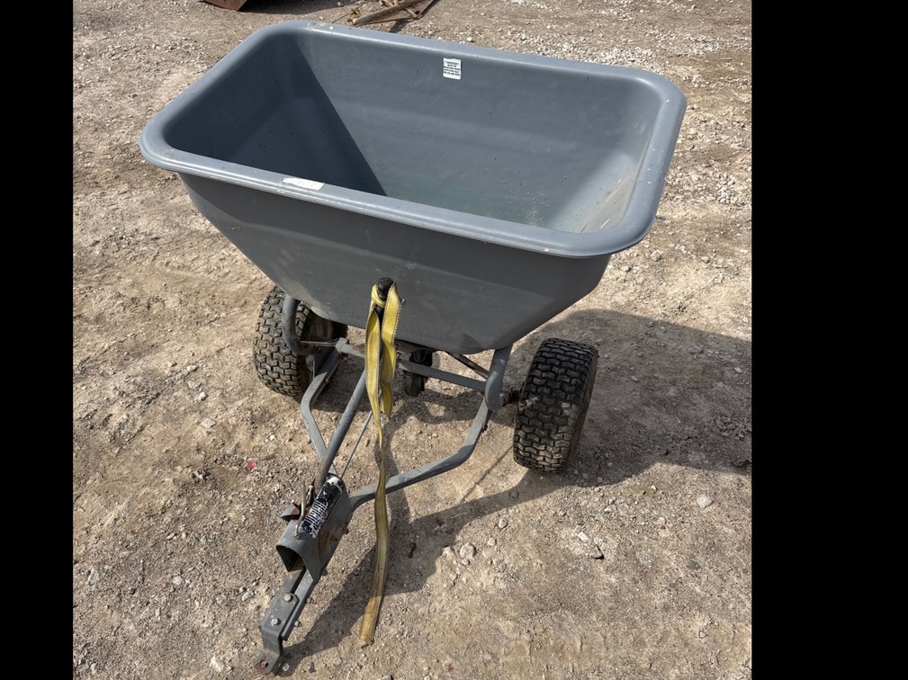 BROADCAST SPREADER