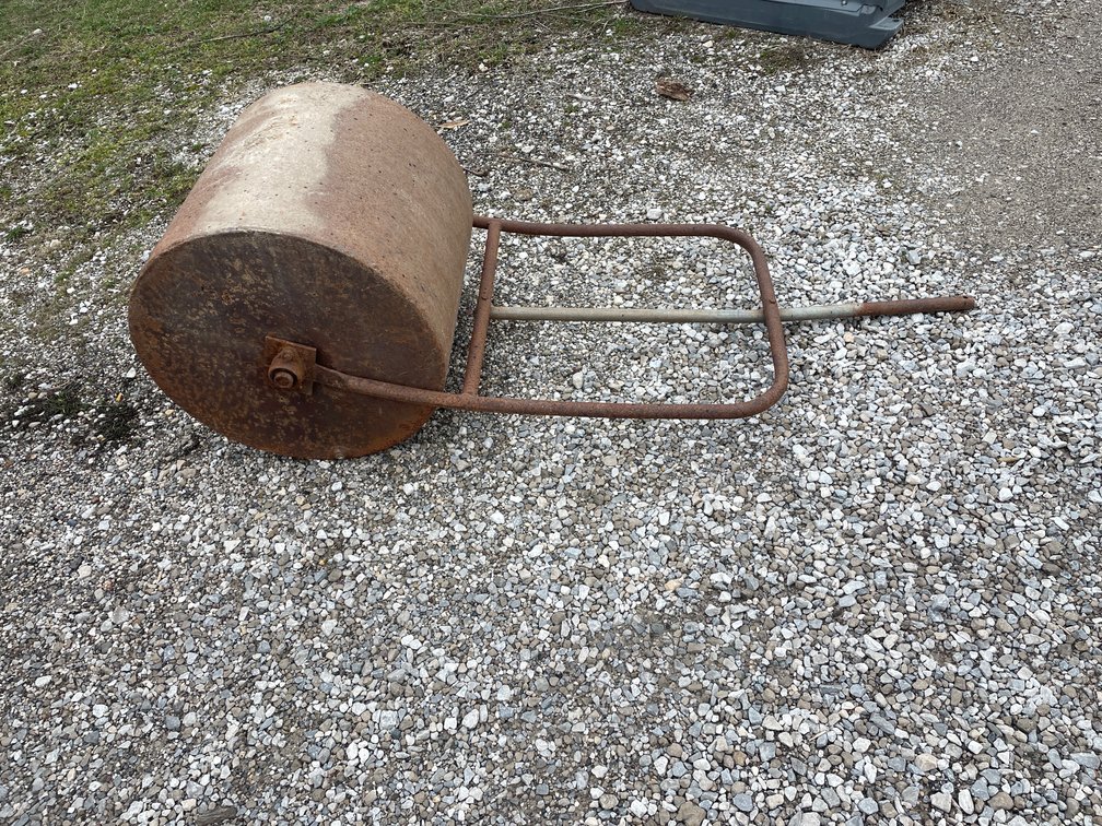 LAWN ROLLER