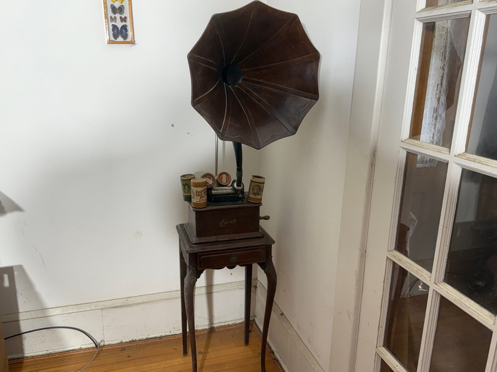 EDISON STANDARD PHONOGRAPH