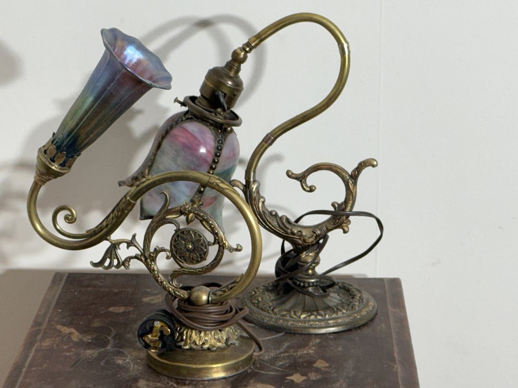 STAINED GLASS LAMPS 