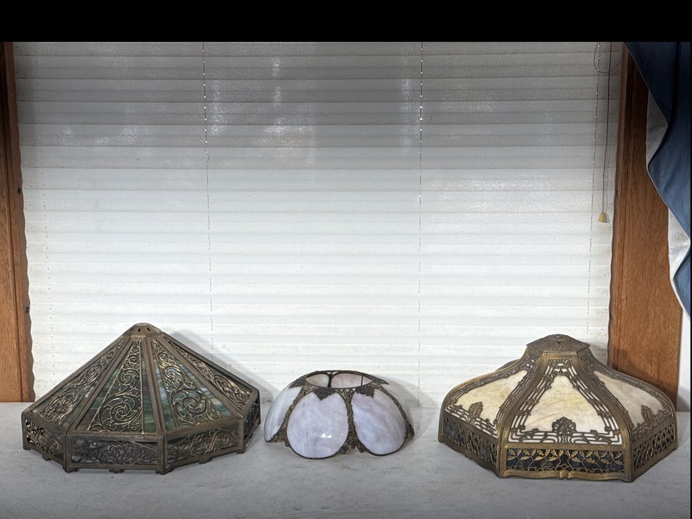 STAINED GLASS LAMP SHADES