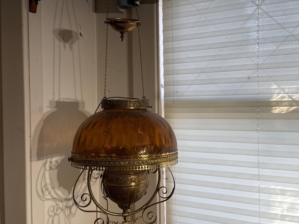 B&H CHANDELIER