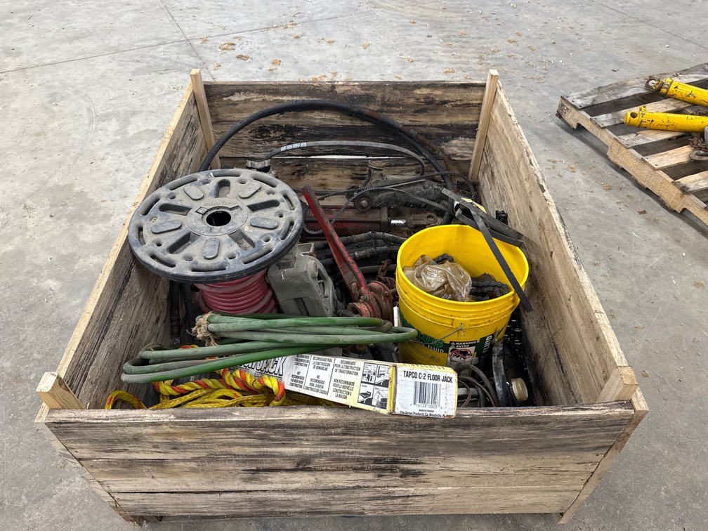 JACKS, STANDS, JD 7000 CHAIN, ETC