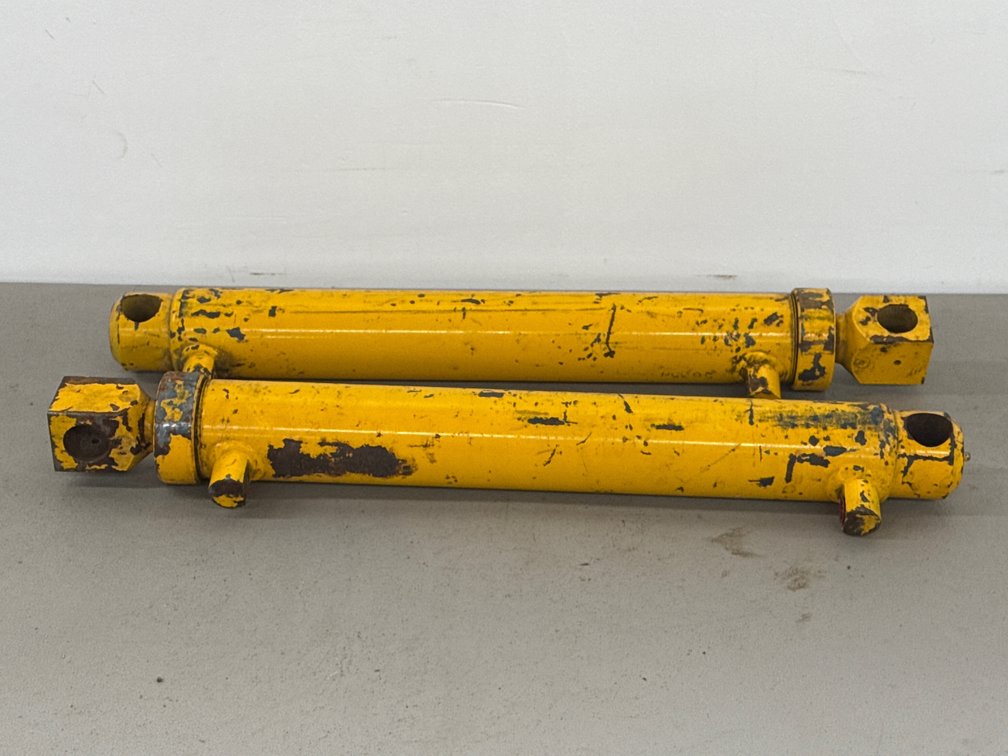 HYDRAULIC CYLINDERS 