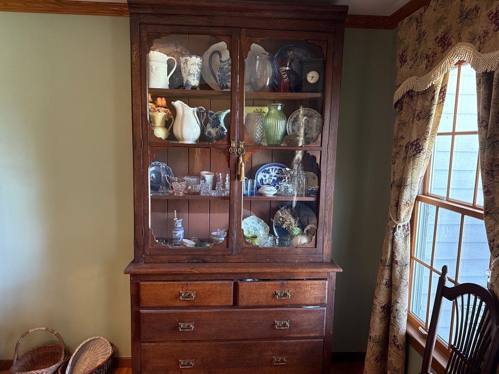 CHINA CABINET W/ CONTENTS 