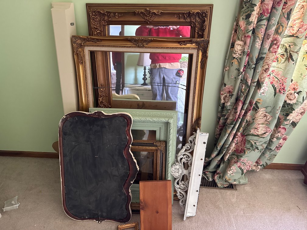 MIRRORS, SHELVES