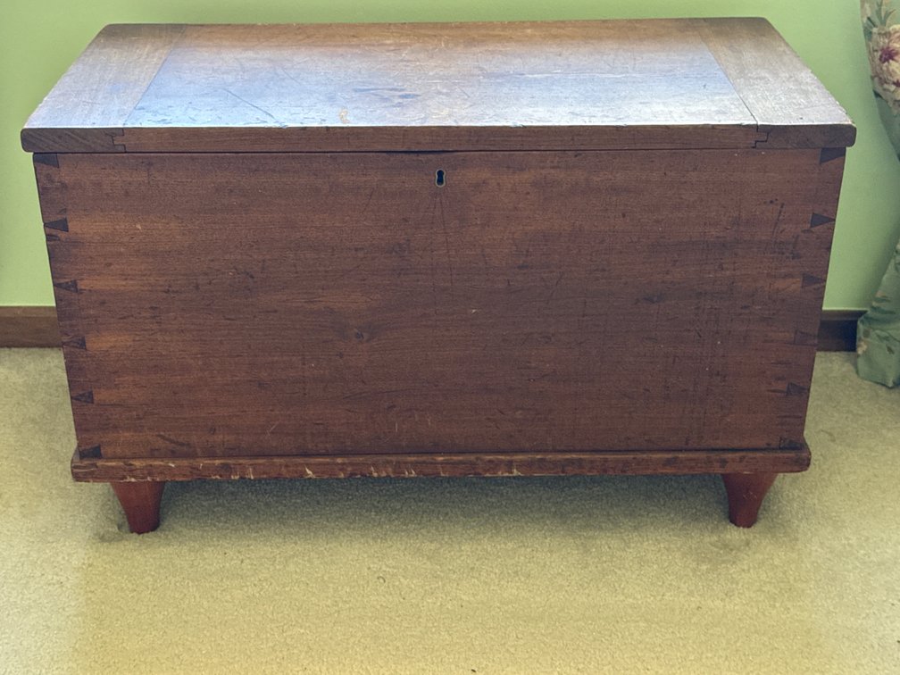 BLANKET CHEST 