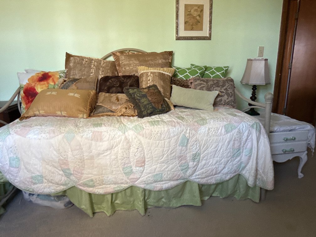 DAY BED & NIGHT STAND 