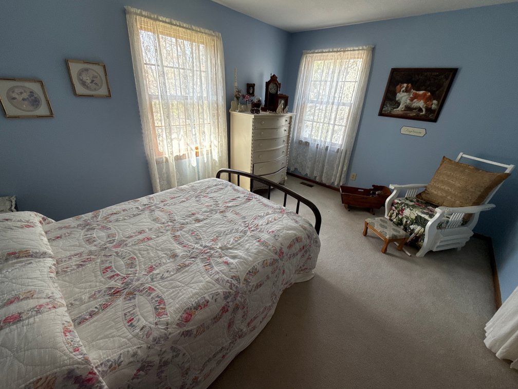 BEDROOM CONTENTS 
