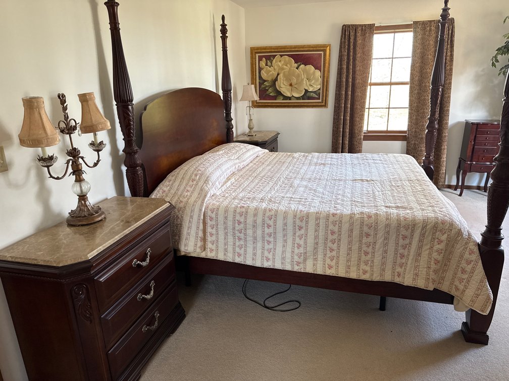 BEDROOM SUITE 