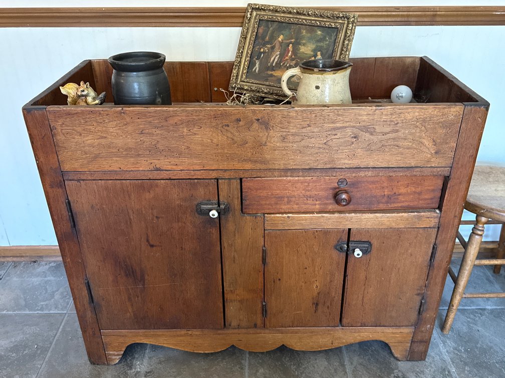DRY SINK W/ CONTENTS