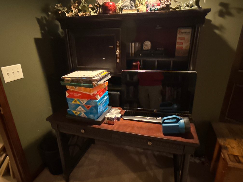 DESK W/ CONTENTS 