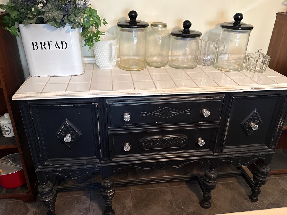 BUFFET W/ CONTENTS 