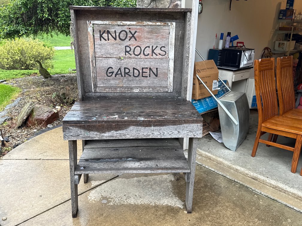 ROCK GARDEN STAND