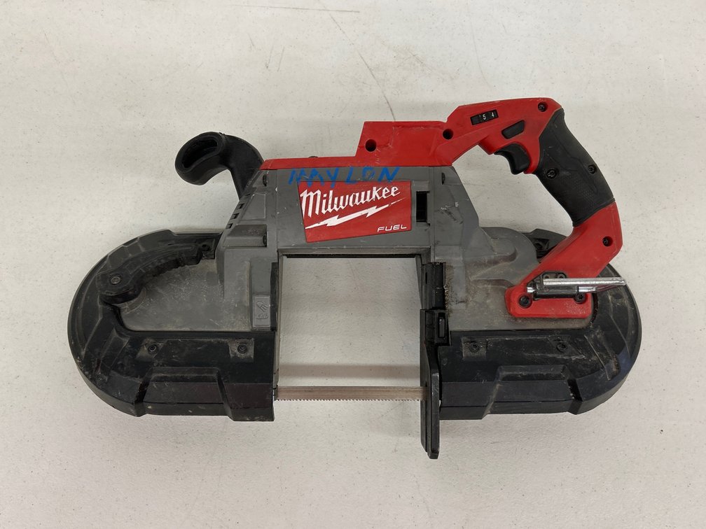 MILWAUKEE FUEL BAND SAW 
