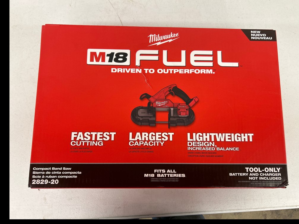 MILWAUKEE FUEL BAND SAW 