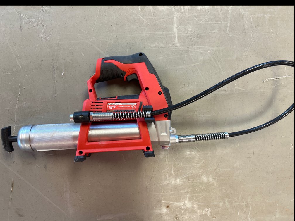 MILWAUKEE M12 GREASE GUN 