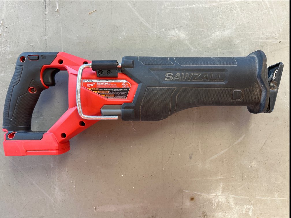 MILWAUKEE FUEL SAWZALL