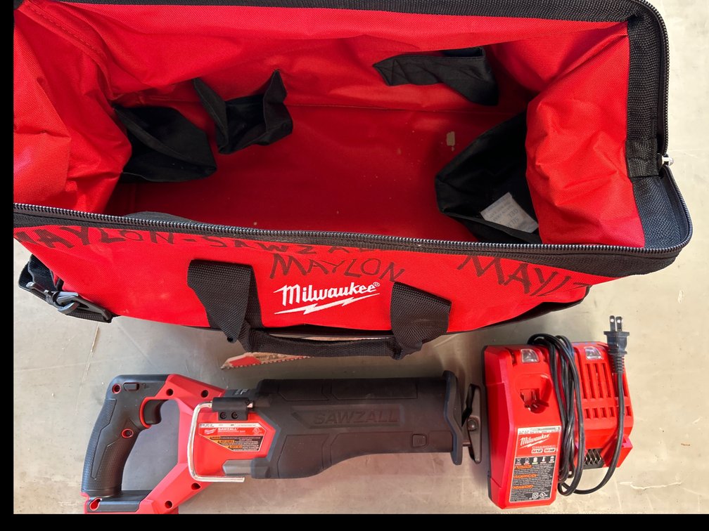 MILWAUKEE FUEL SAWZALL