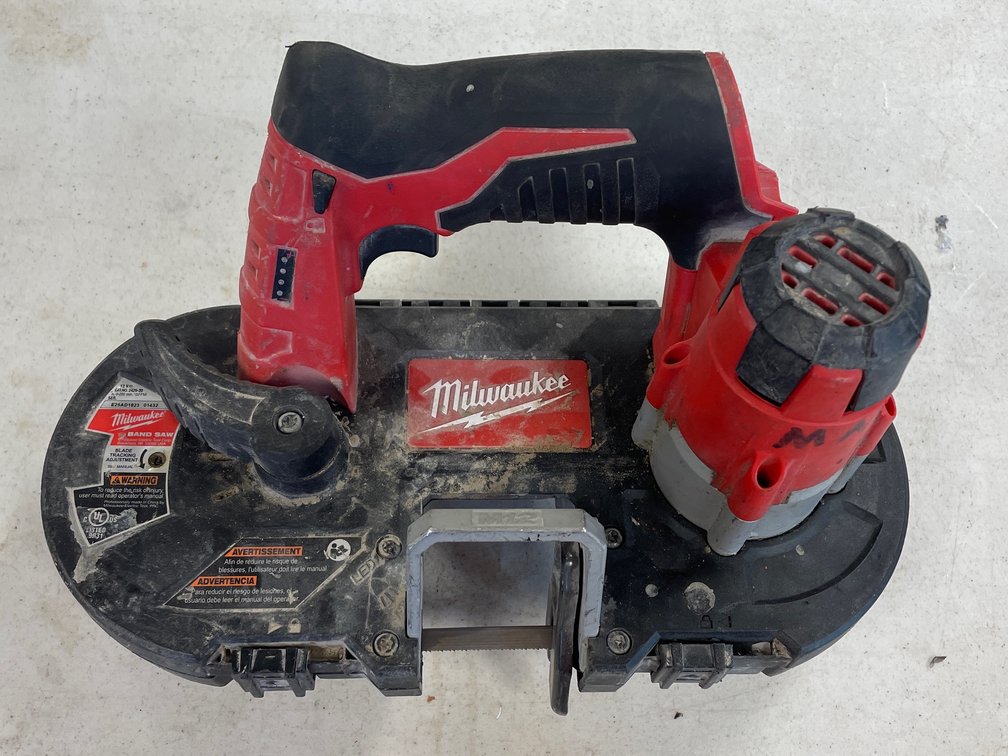 MILWAUKEE M12 BANDSAW 