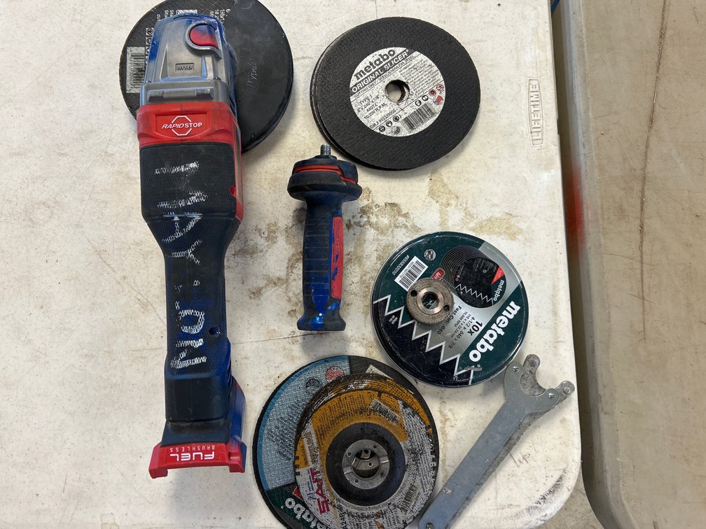 MILWAUKEE FUEL GRINDER
