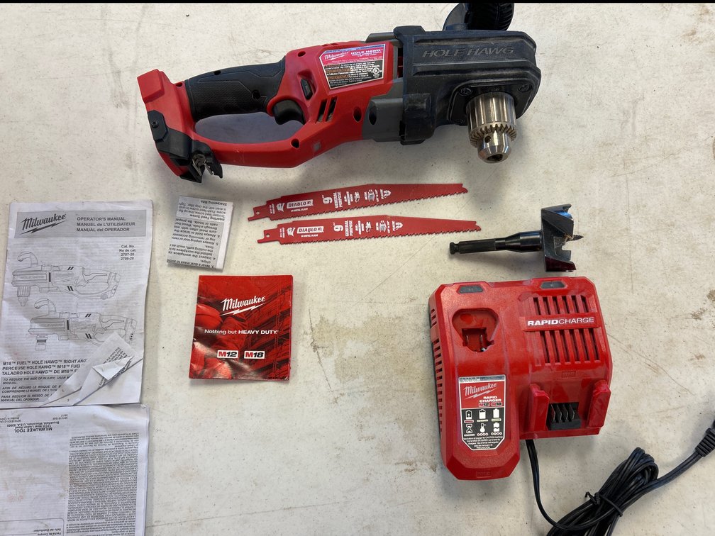 MILWAUKEE FUEL HOLE HAWG