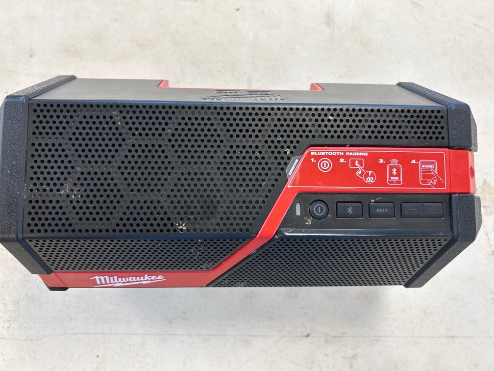 MILWAUKEE WIRELESS SPEAKER