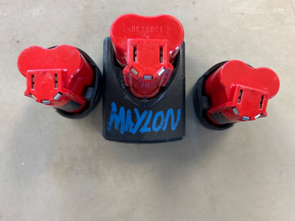 M12 BATTERIES 