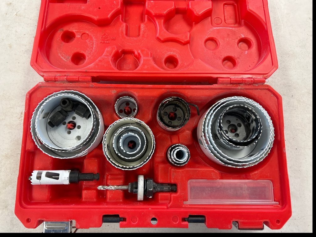 MILWAUKEE HOLE SAWS