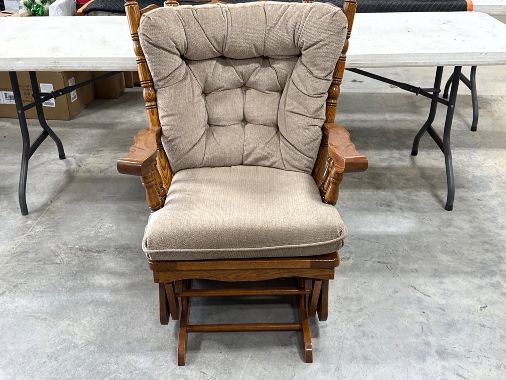 ROCKING CHAIR 