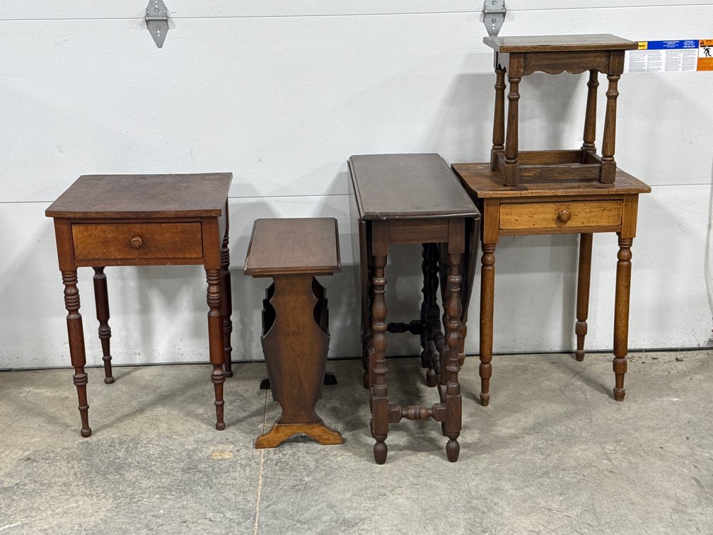 VINTAGE TABLES