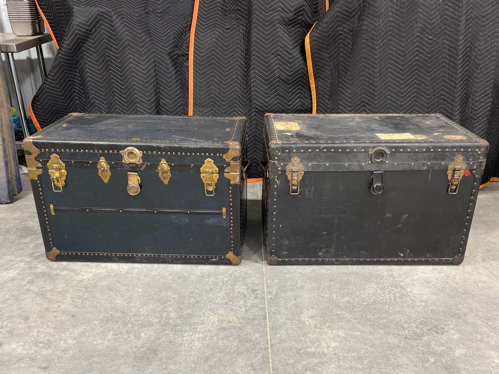 STEAMER TRUNKS 