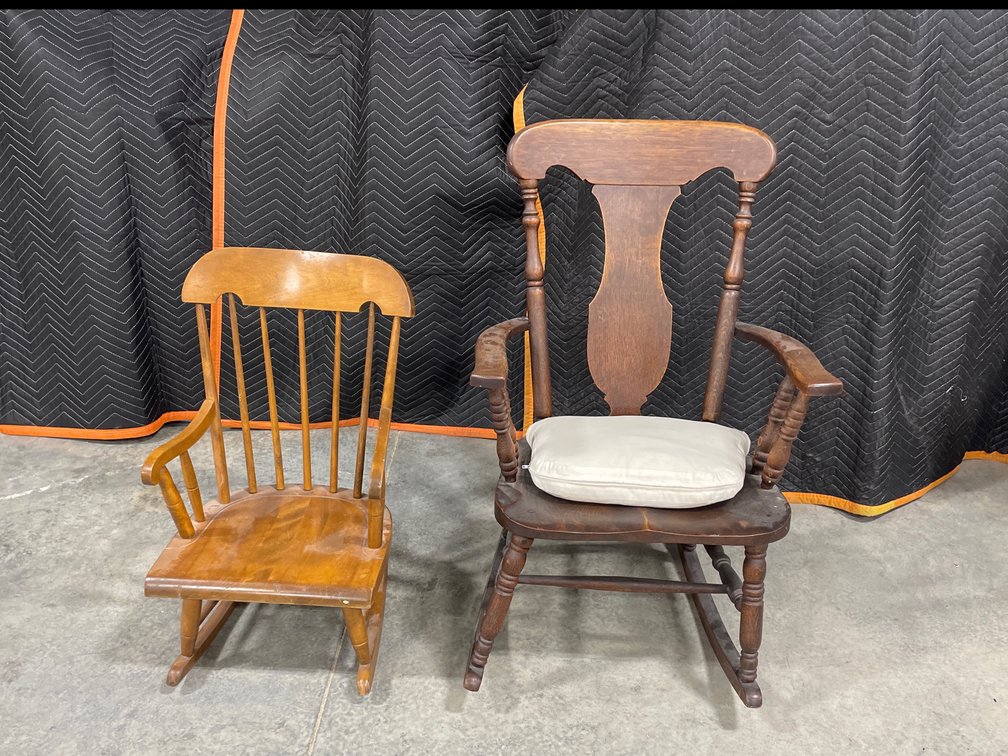 ROCKING CHAIRS 