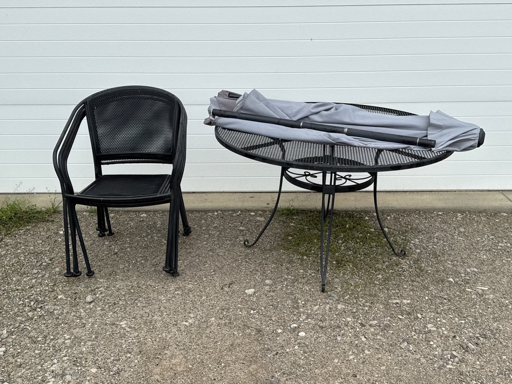 PATIO SET