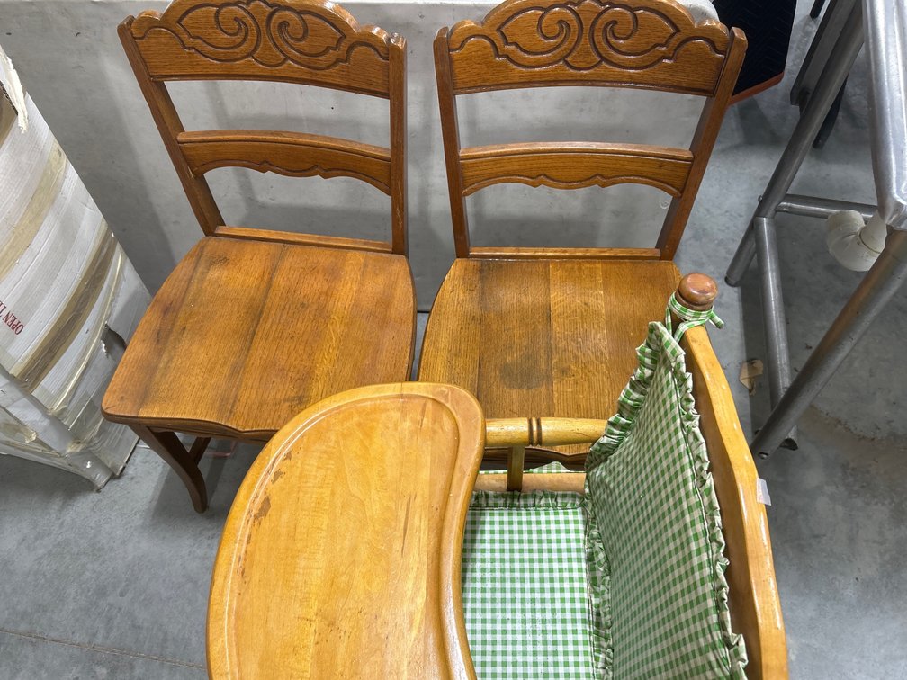 CHAIRS