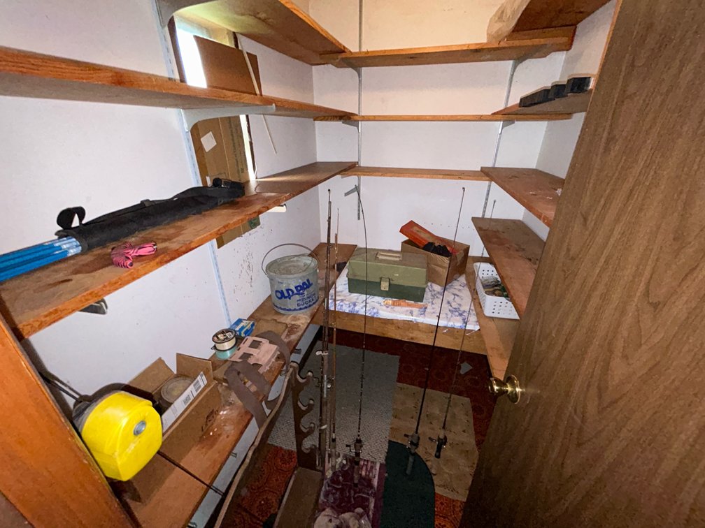 FISHING CLOSET