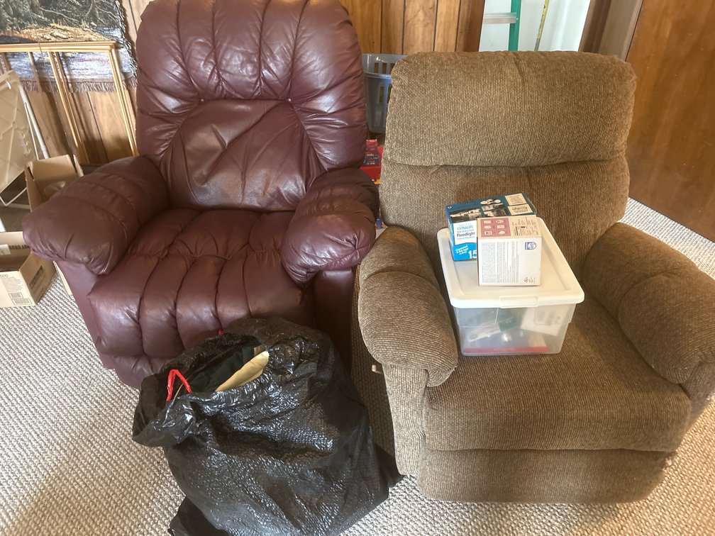 RECLINERS 
