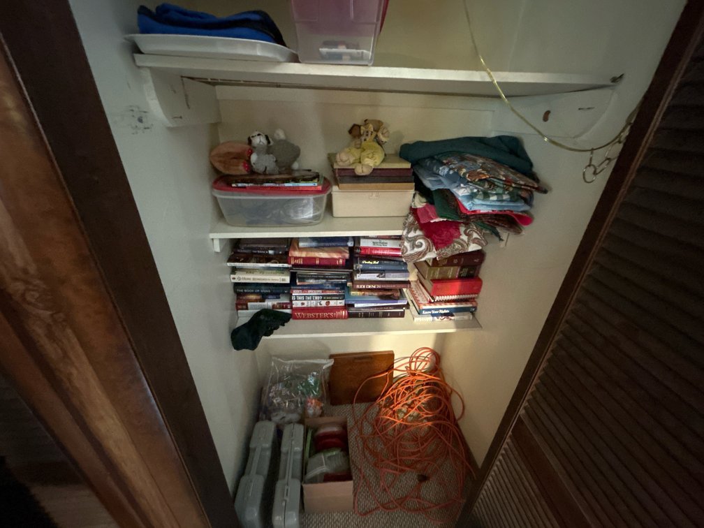 CLOSET CONTENTS 