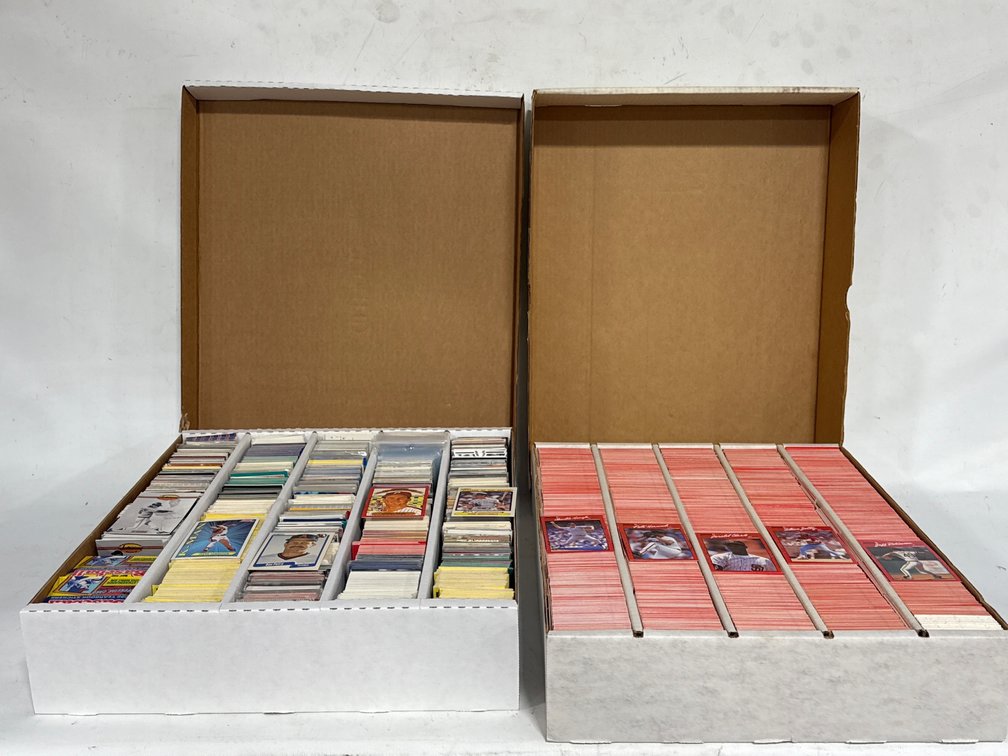 BASEBALL CARDS