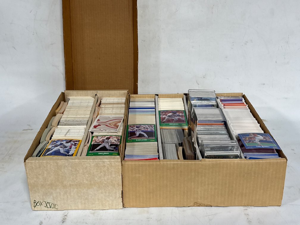 BASEBALL CARDS 
