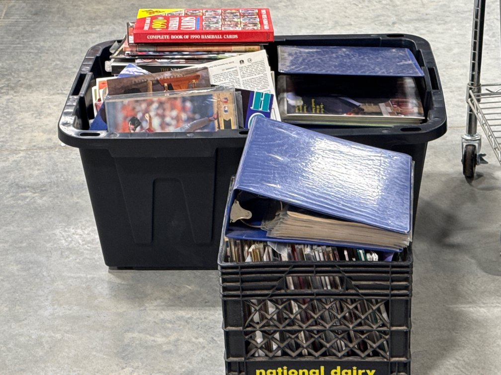 SPORTS BOOKS & MAGAZINES 