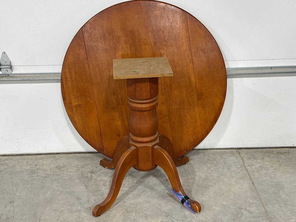 DROP LEAF TABLE