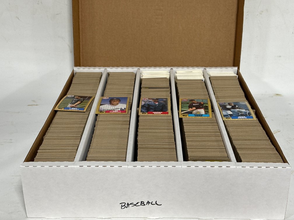 BASEBALL CARDS
