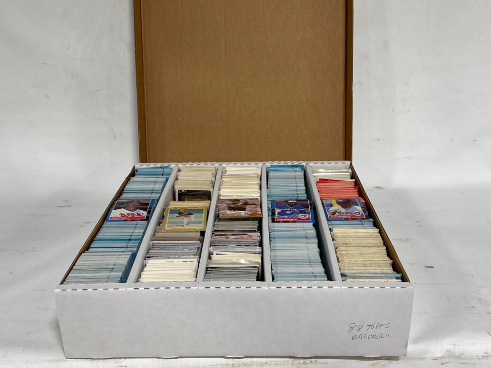 BASEBALL CARDS