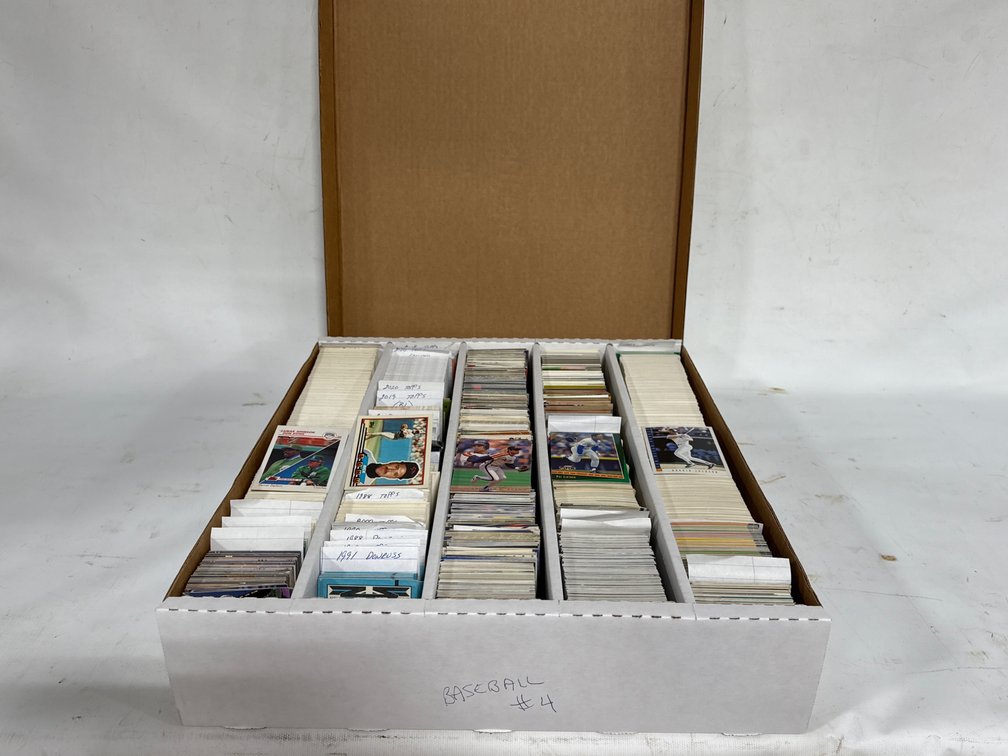 BASEBALL CARDS 