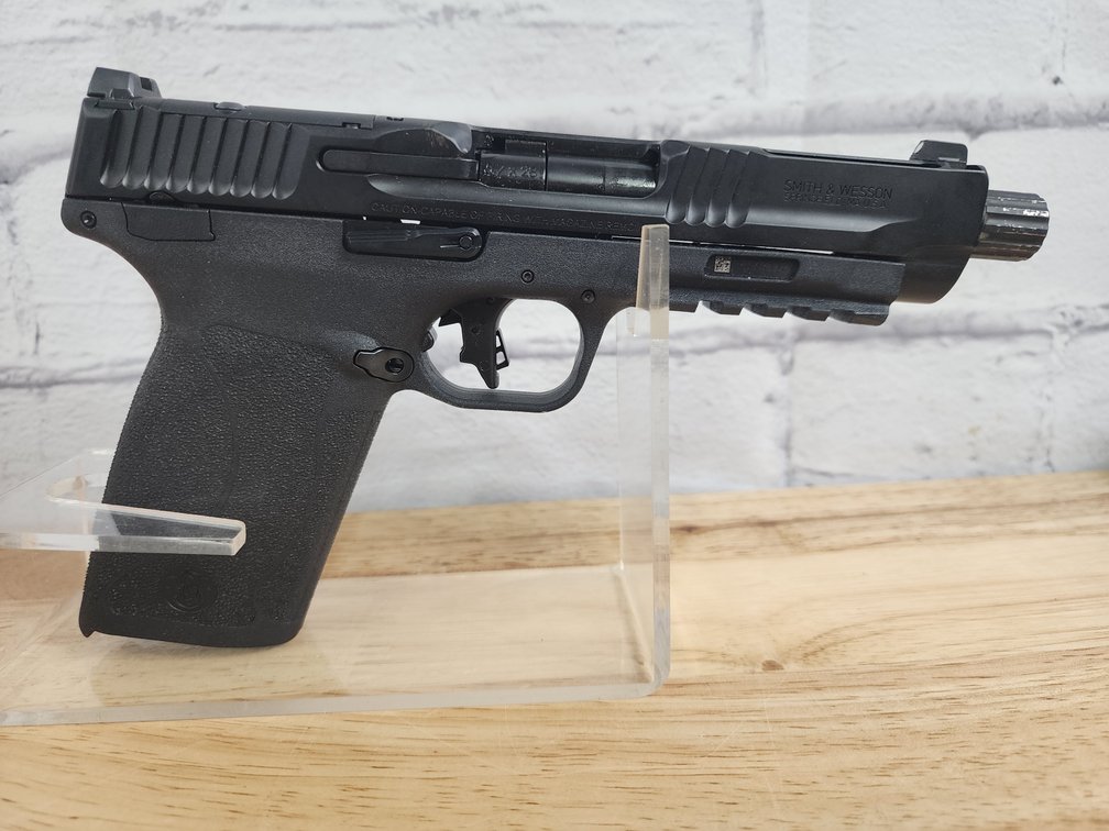 Smith and Wesson M&P 57 Semiautomatic Pistol 