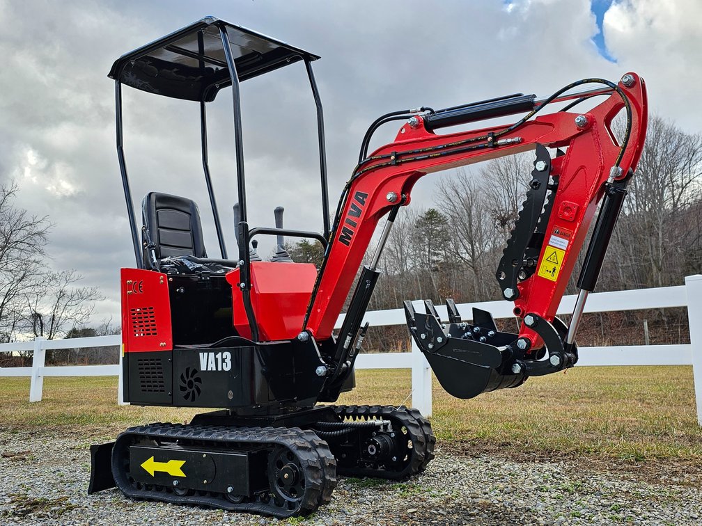 MIVA Mini-Excavator - 13HP Briggs Gas Engine - Manual Thumb - Unused